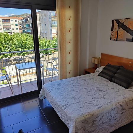 Hostal Manel Pineda de Mar Luaran gambar