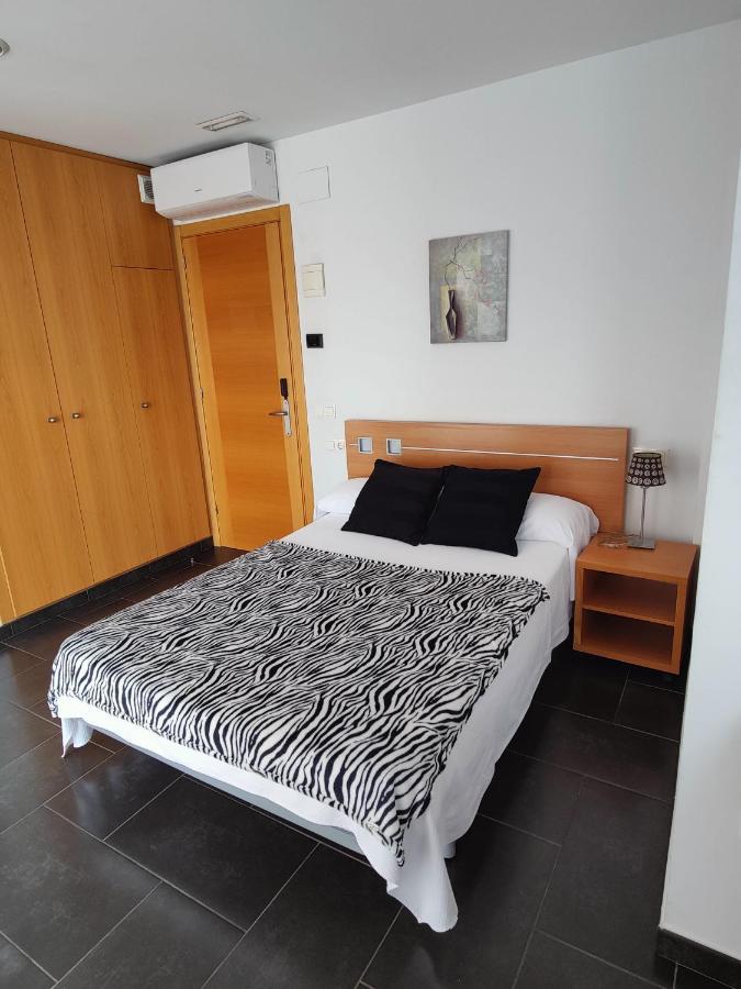 Hostal Manel Pineda de Mar Luaran gambar