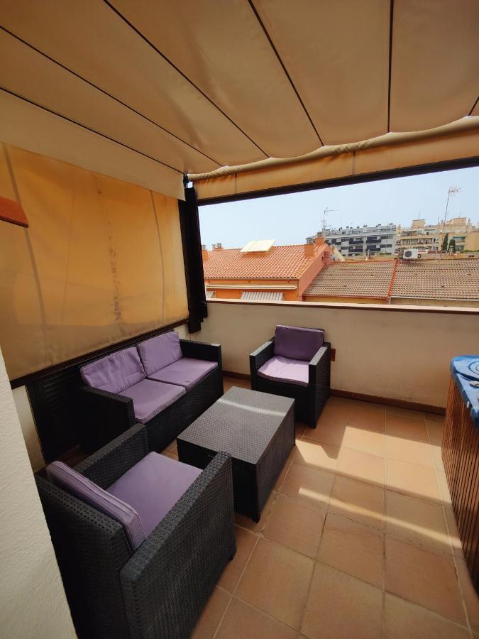 Hostal Manel Pineda de Mar Luaran gambar