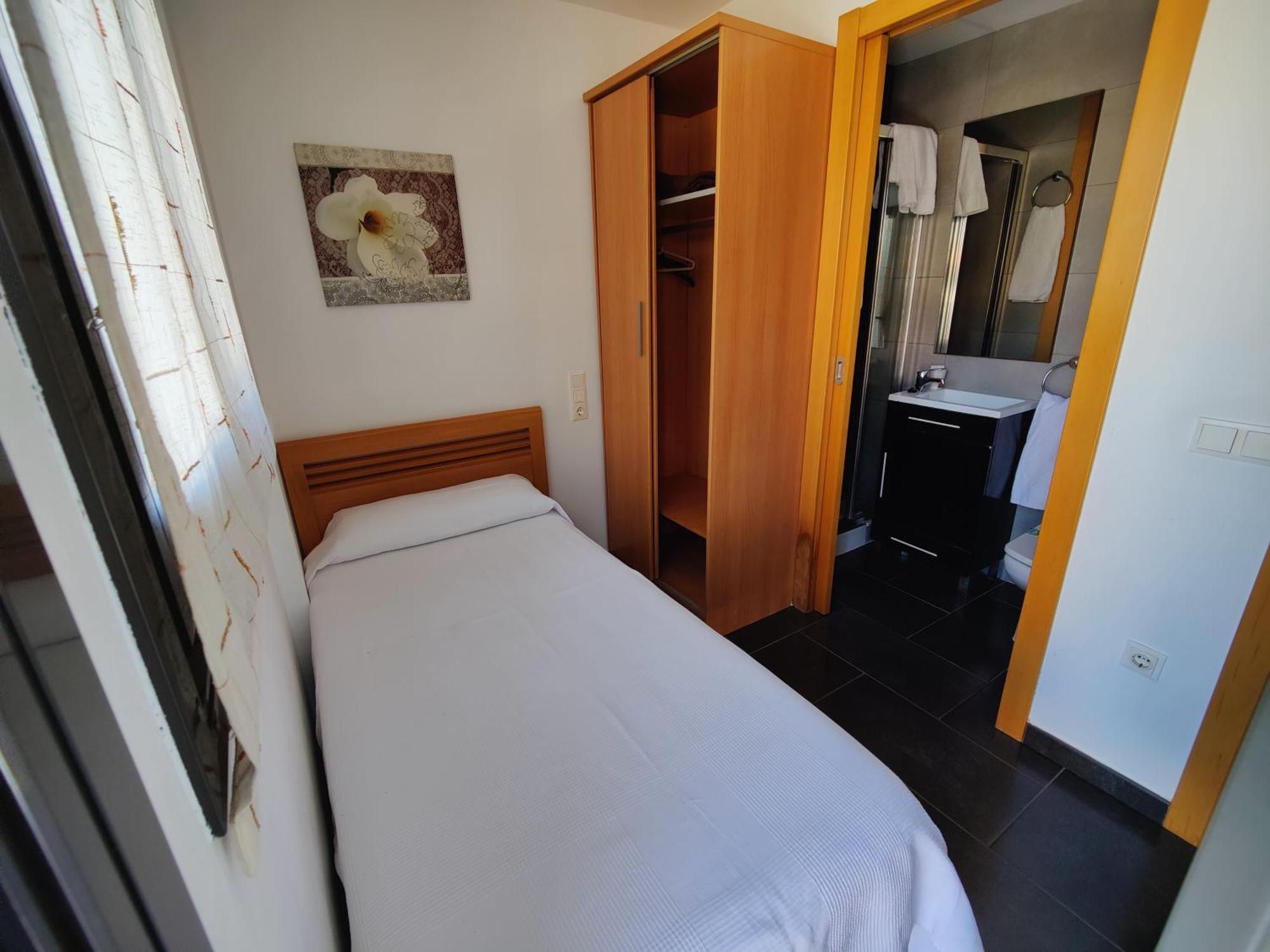 Hostal Manel Pineda de Mar Luaran gambar